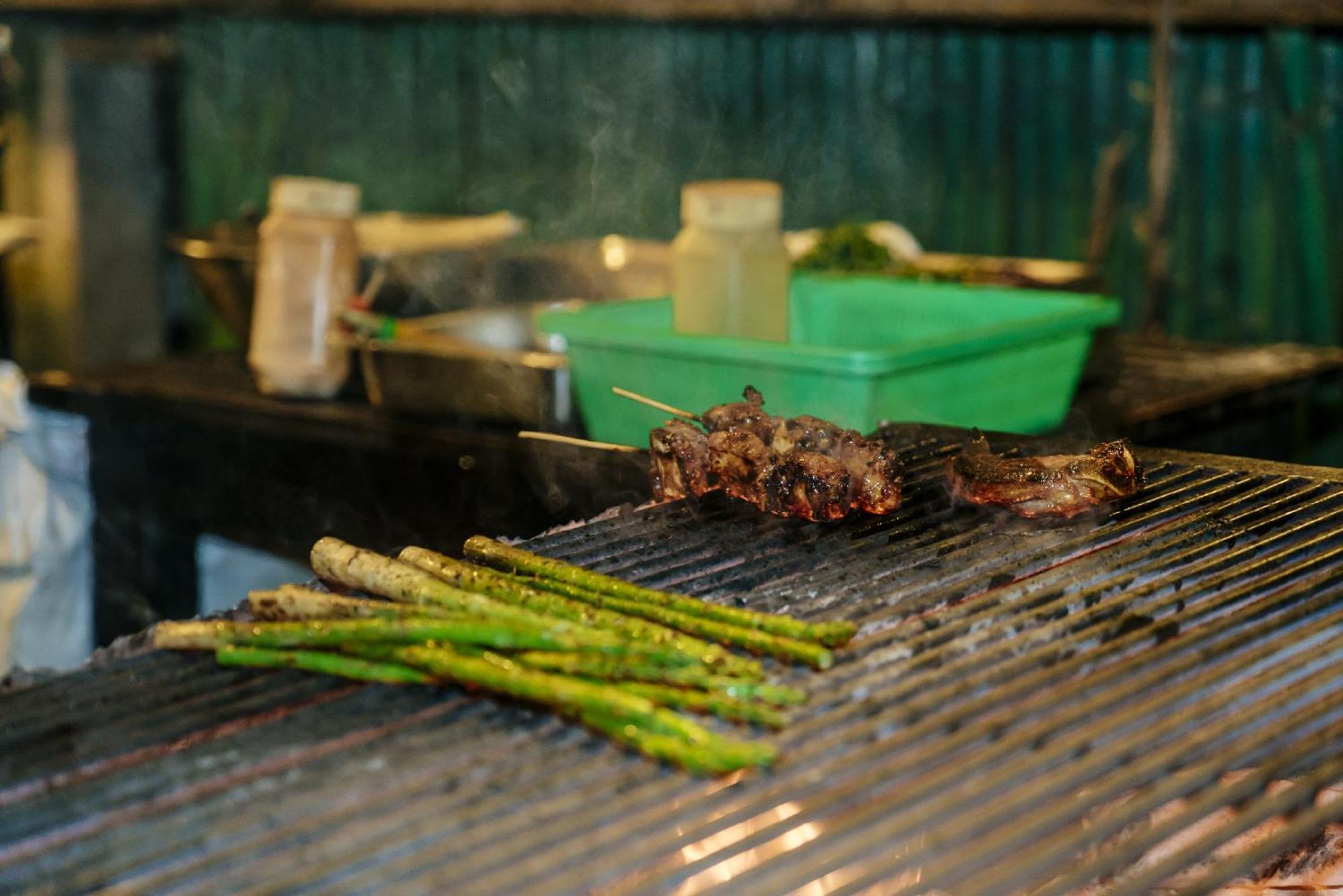 Blue Bay Resort - Access To Pool And Beach-Phuket & Krabi Яо-Яй Экстерьер фото Grilled asparagus