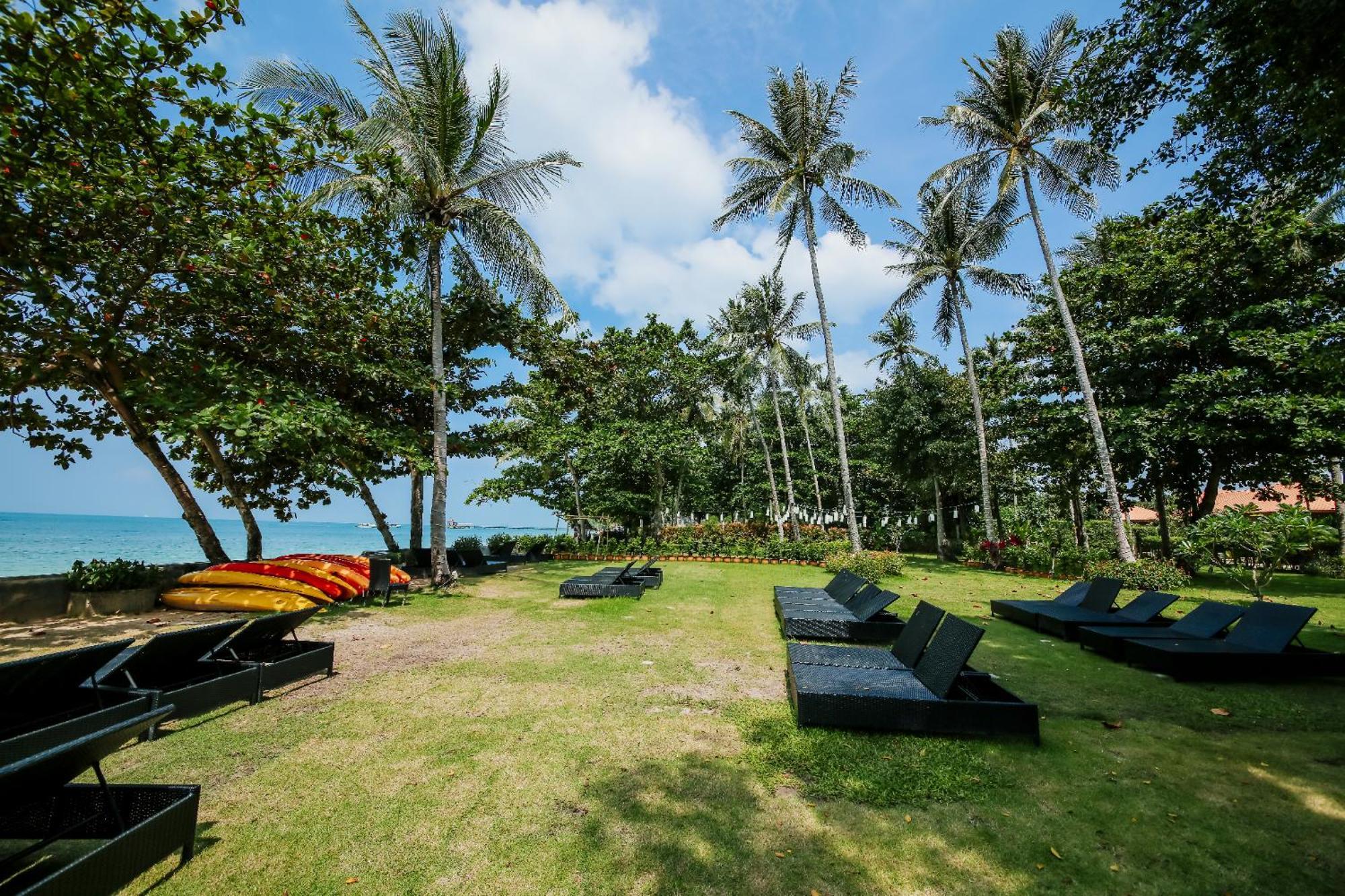 Blue Bay Resort - Access To Pool And Beach-Phuket & Krabi Яо-Яй Экстерьер фото The beach at the resort