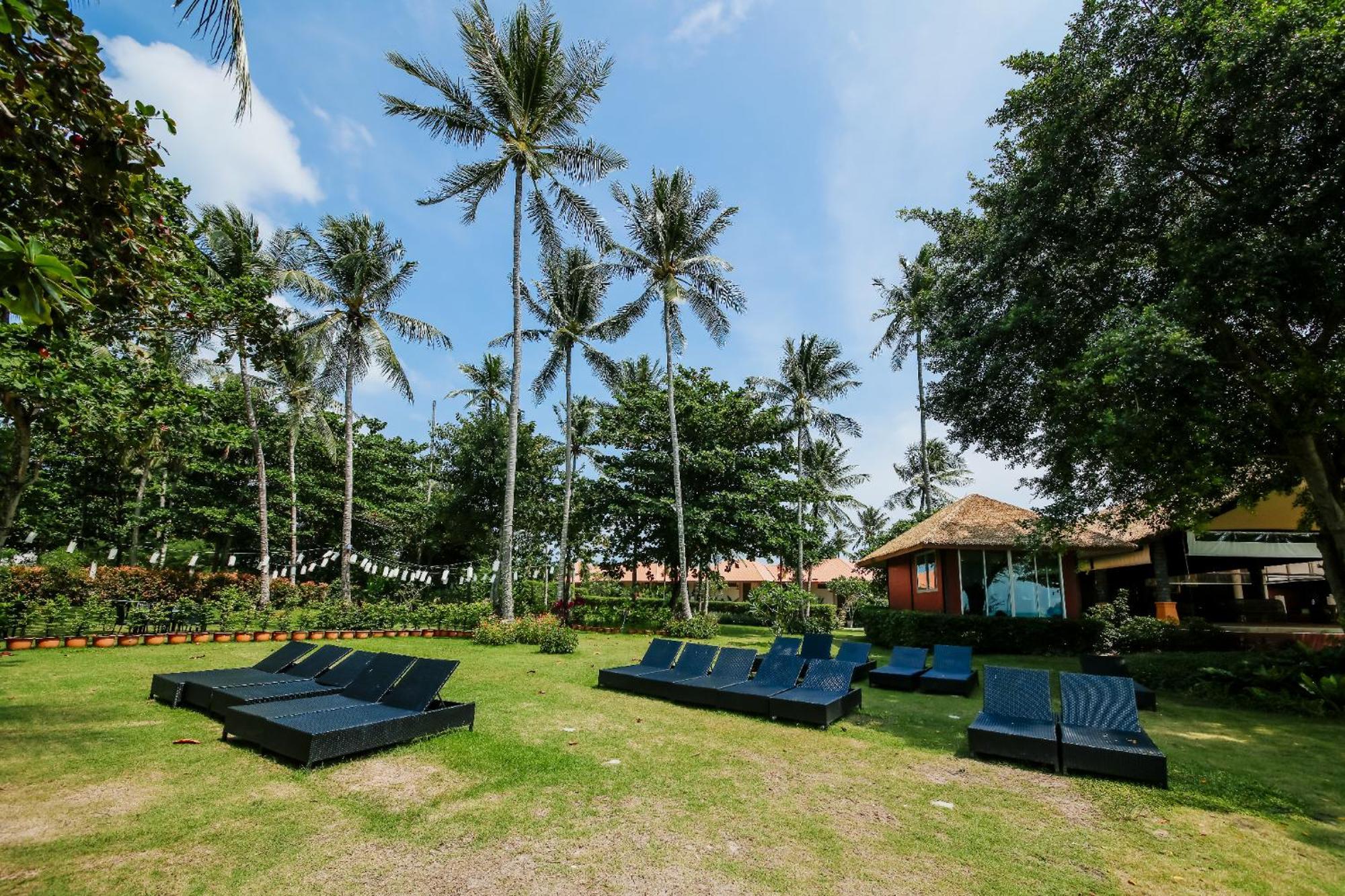Blue Bay Resort - Access To Pool And Beach-Phuket & Krabi Яо-Яй Экстерьер фото The garden of the resort